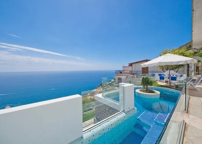 Holidays Dream Apart Otel Băile Herculane