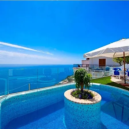 Holidays Dream Apart Otel Băile Herculane